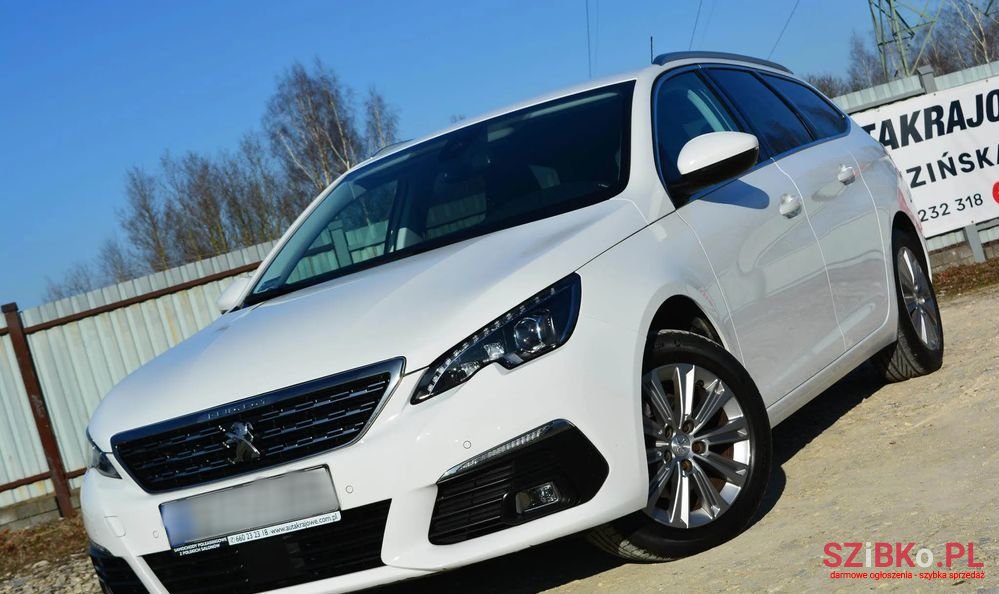 2020' Peugeot 308 photo #2