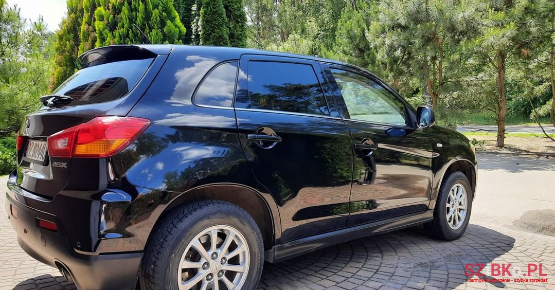 2010' Mitsubishi ASX photo #3