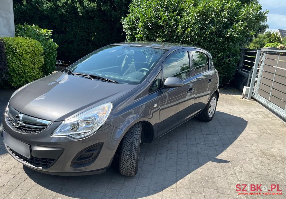 2011' Opel Corsa 1.2 16V Enjoy photo #2