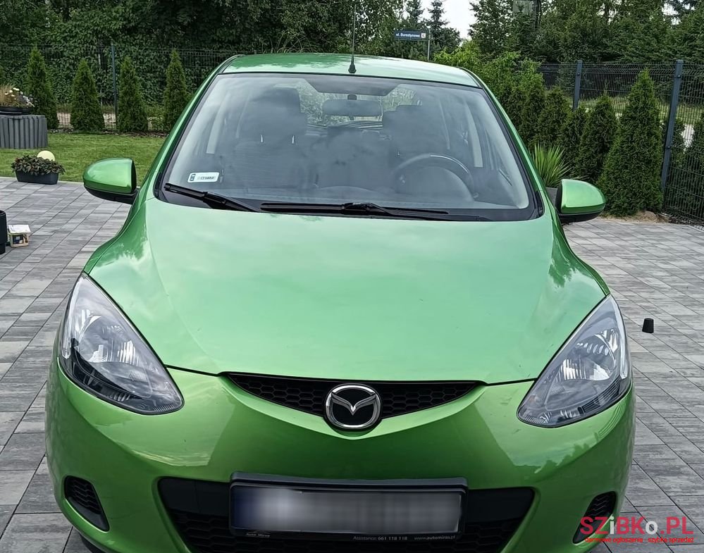 2008' Mazda 2 photo #3