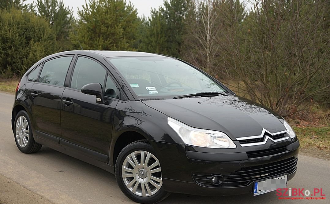 2008' Citroen C4 photo #1