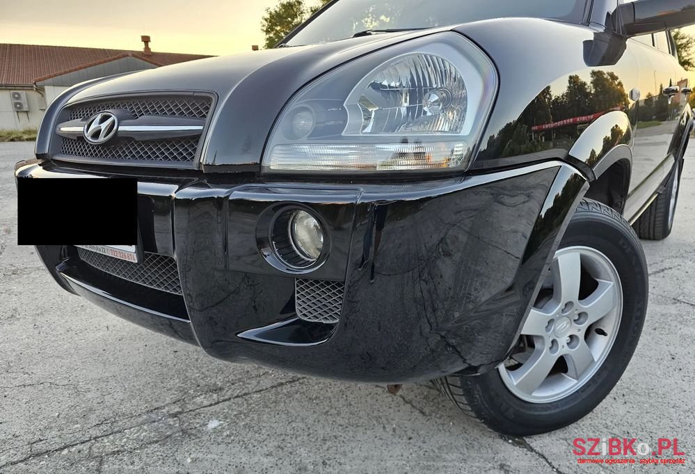 2005' Hyundai Tucson 2.0 2Wd Gls photo #2