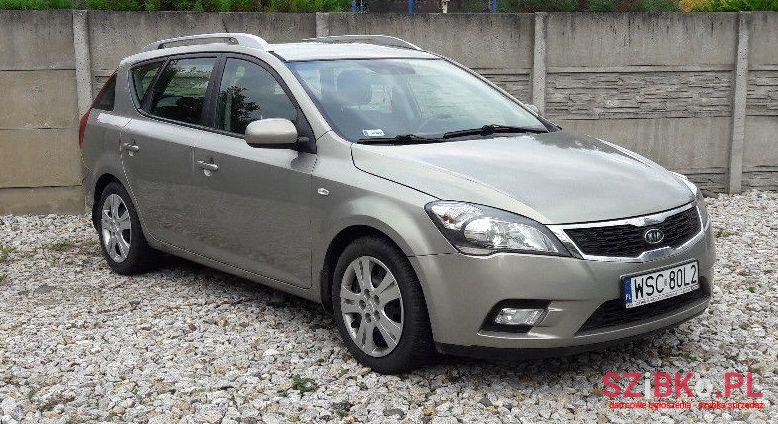 2011' Kia Cee'd photo #2