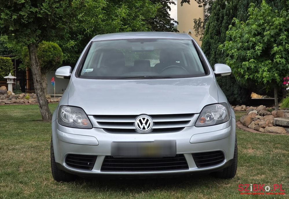 2006' Volkswagen Golf Plus 1.6 Trendline photo #2
