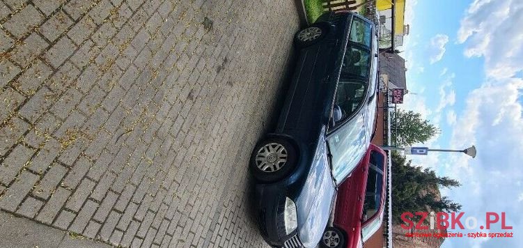 2005' Volkswagen Passat photo #1