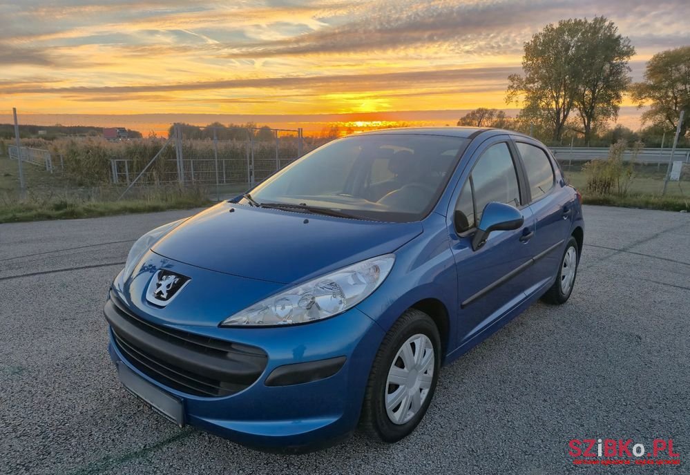 2007' Peugeot 207 1.4 Presence photo #3