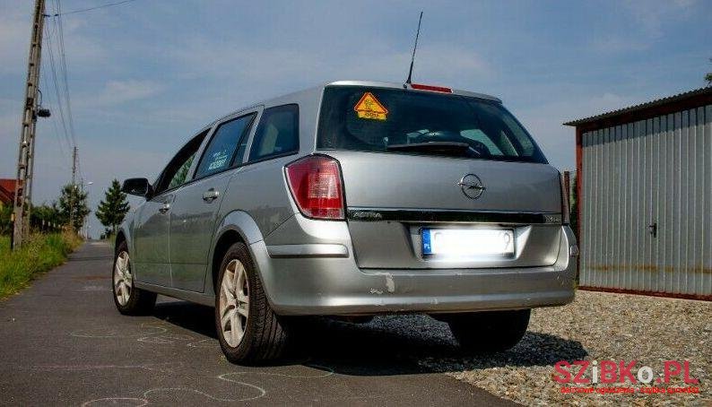 2009' Opel Astra photo #1