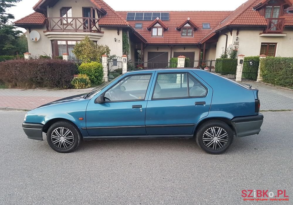 1992' Renault 19 photo #1