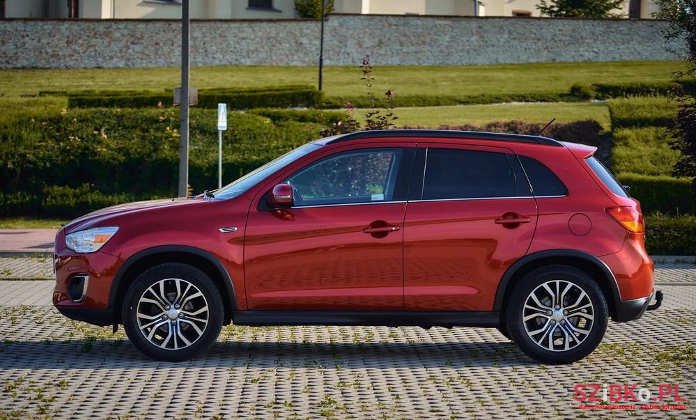 2015' Mitsubishi ASX photo #4