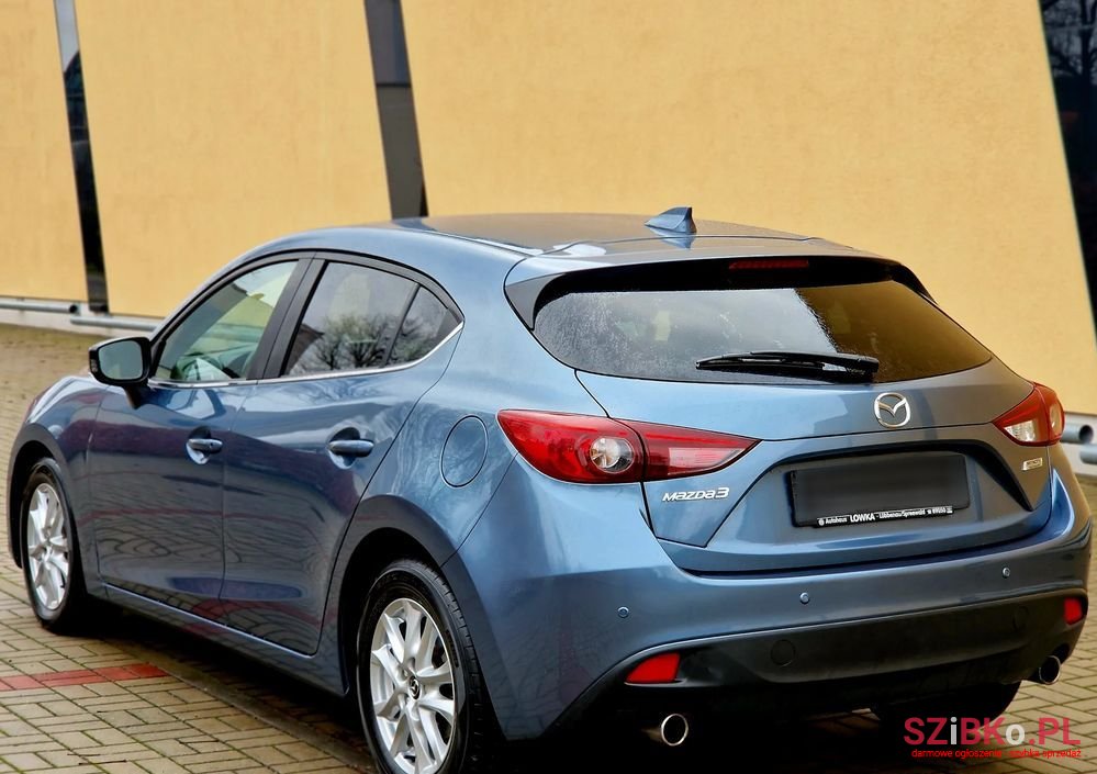 2016' Mazda 3 Skyactiv-G photo #6