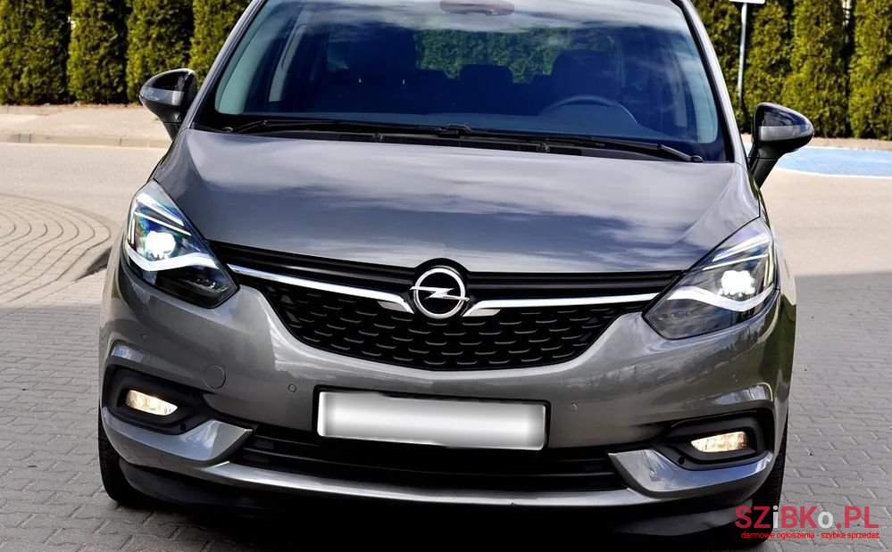 2017' Opel Zafira 1.6 Cdti Cosmo photo #5