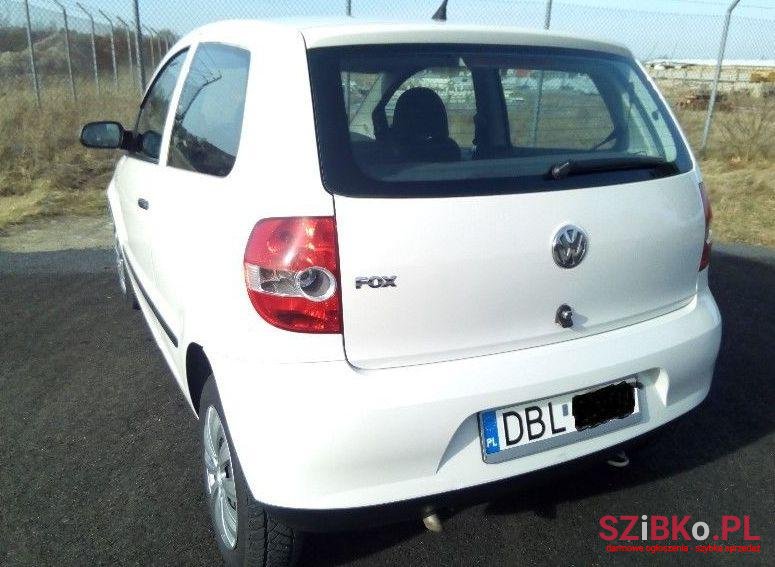 2007' Volkswagen Fox photo #1