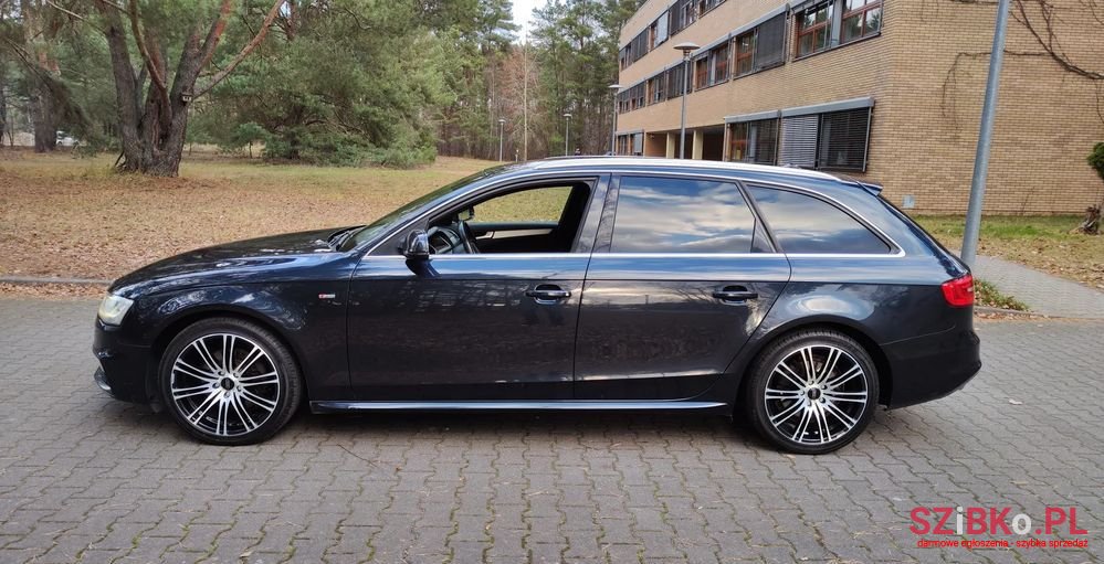 2012' Audi A4 Avant photo #4