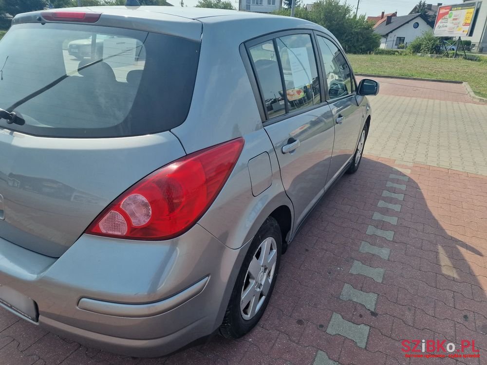 2008' Nissan Tiida photo #1