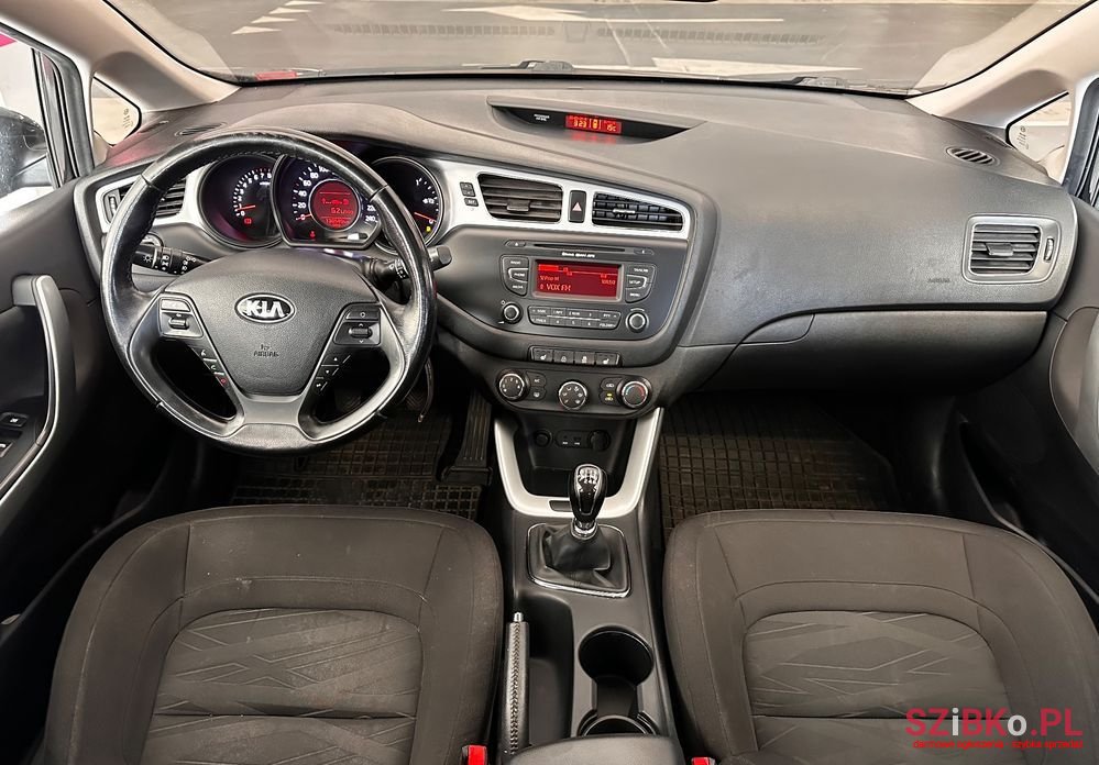 2013' Kia Ceed photo #6