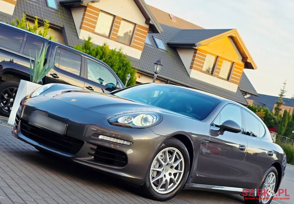 2014' Porsche Panamera Diesel photo #1