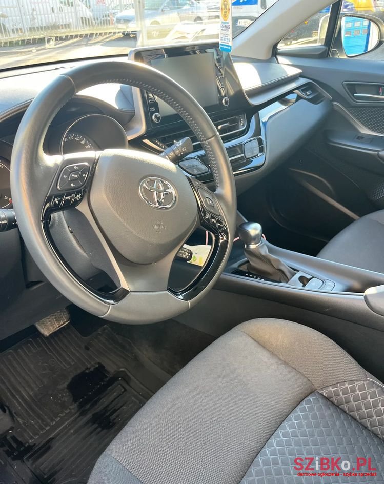 2021' Toyota C-HR photo #5