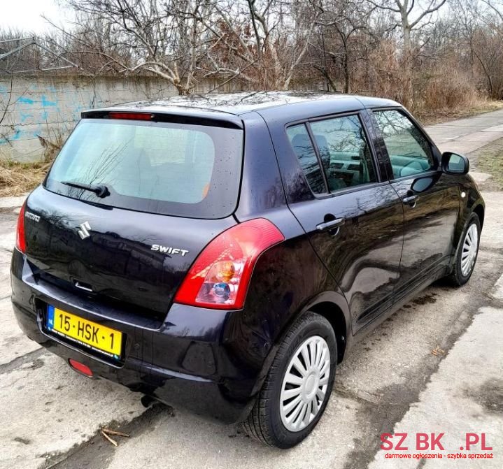 2009' Suzuki Swift photo #1