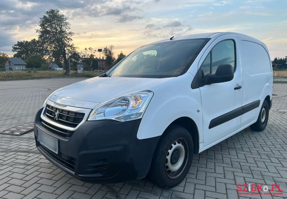 2017' Peugeot Partner photo #1