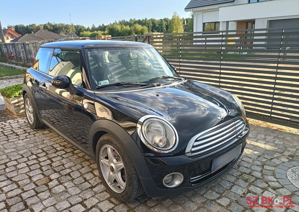 2009' MINI Cooper Standard photo #6