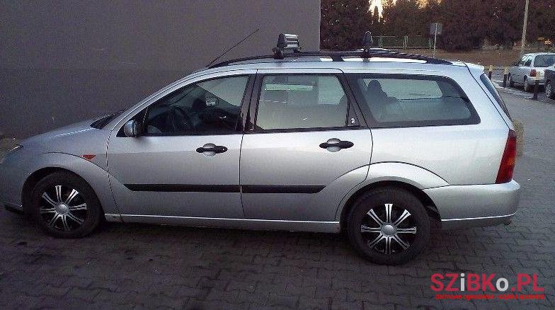 2000' Ford Focus photo #2