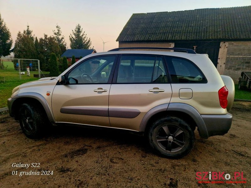 2003' Toyota RAV4 2.0 D-4D 4X4 photo #4