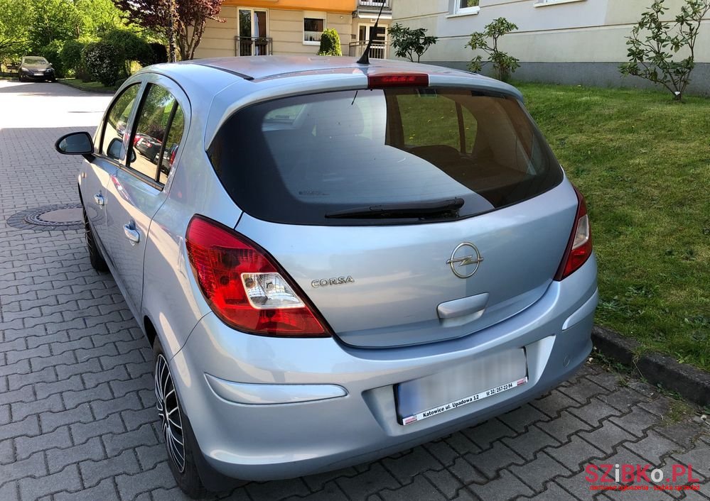 2009' Opel Corsa photo #2
