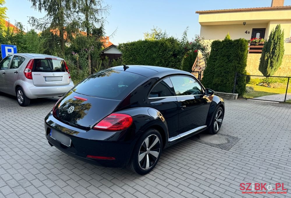 2014' Volkswagen Beetle photo #5