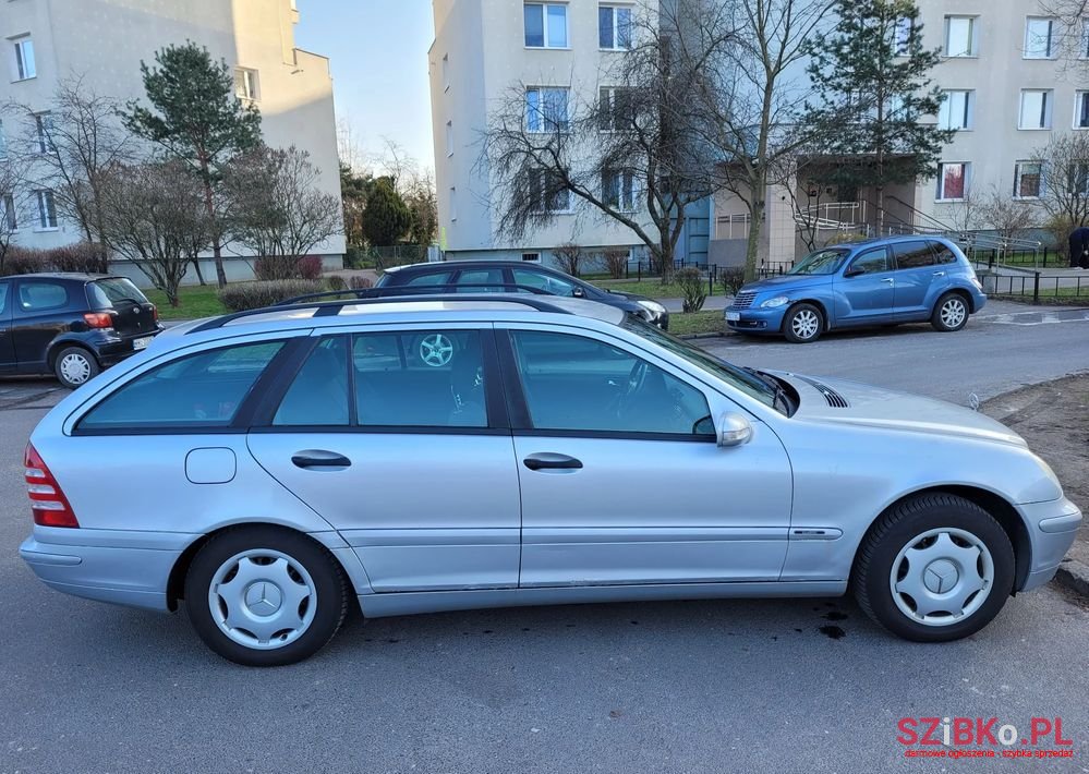 2002' Mercedes-Benz C-Class photo #5