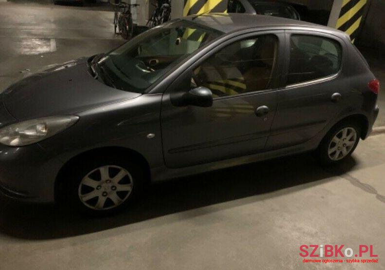 2010' Peugeot 206 photo #1