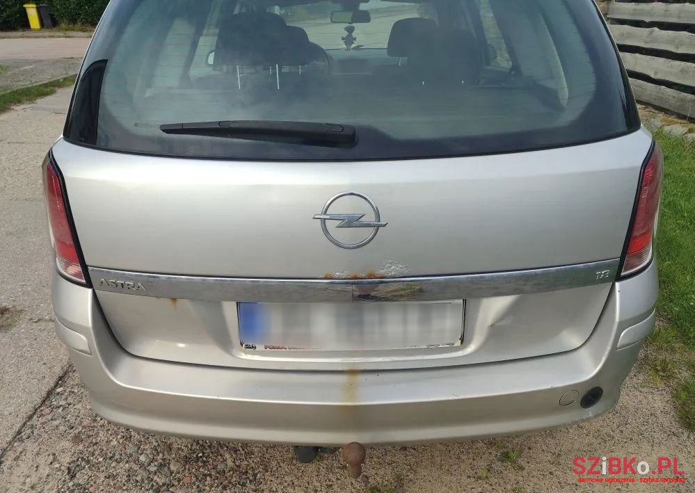 2005' Opel Astra 1.8 Caravan photo #4