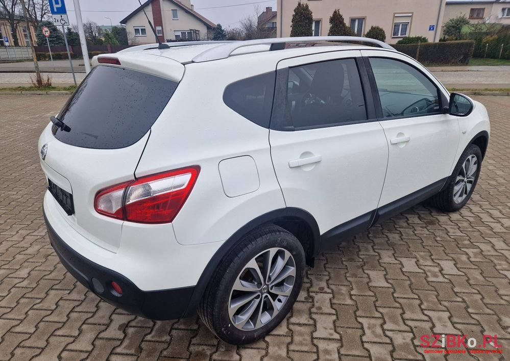 2010' Nissan Qashqai 1.6 I-Way photo #4