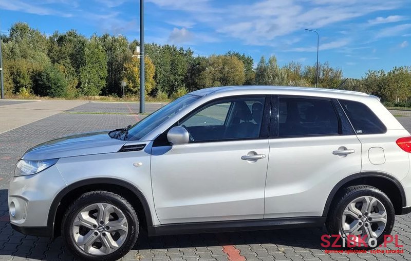 2015' Suzuki Vitara 1.6 Elegance 2Wd photo #2