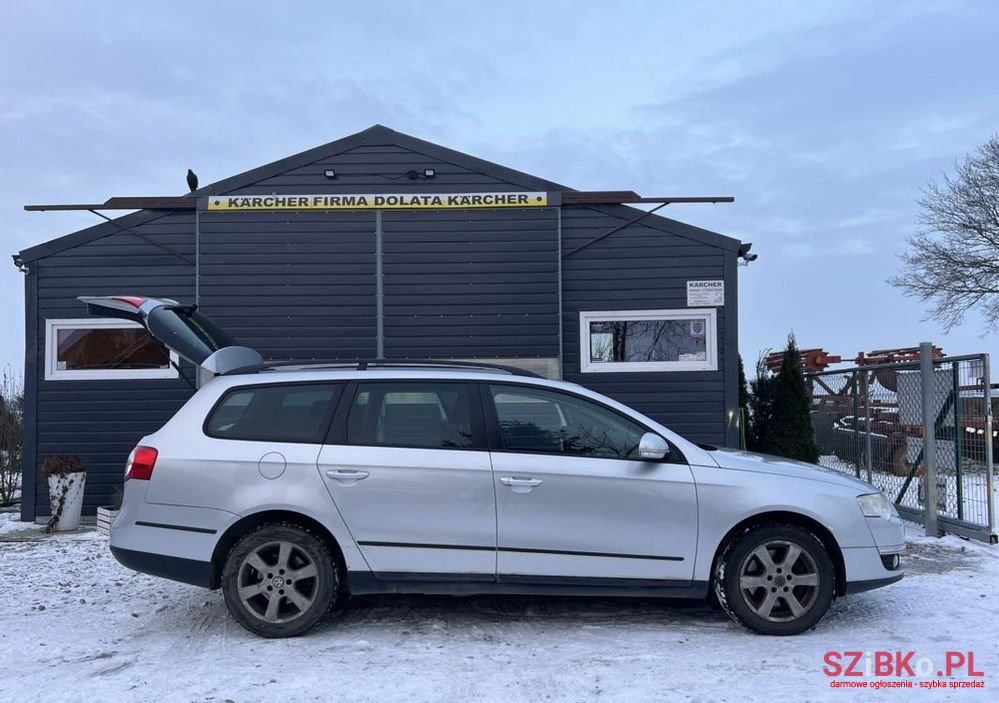 2006' Volkswagen Passat photo #3