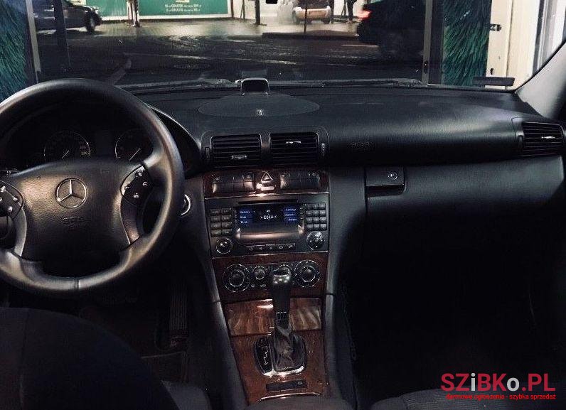 2005' Mercedes-Benz Klasa C photo #1