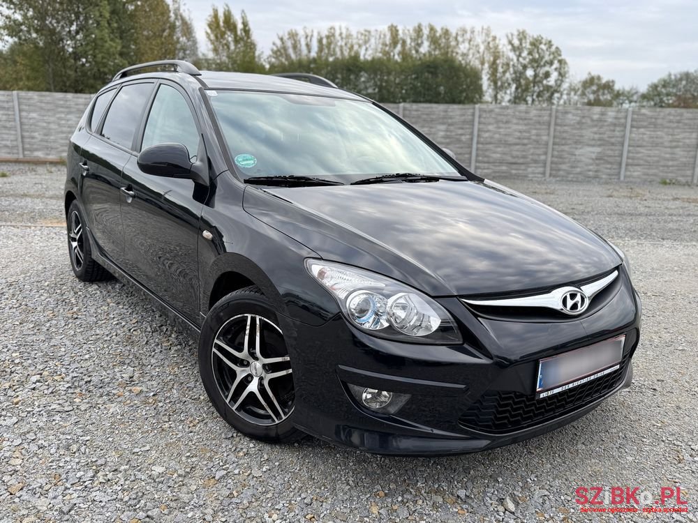 2011' Hyundai i30 I30Cw photo #3