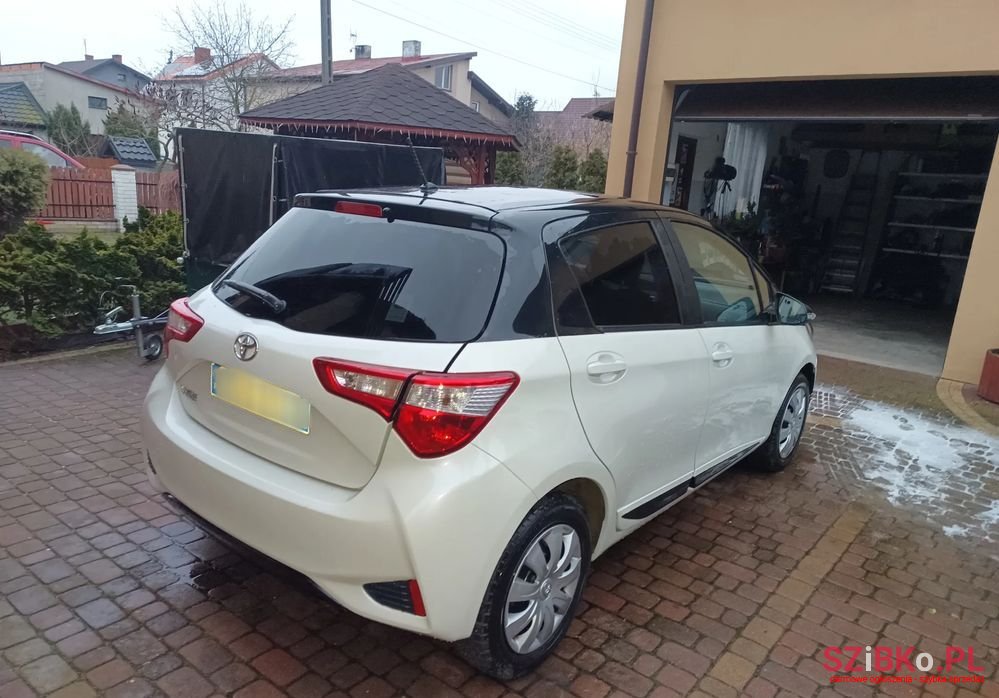 2018' Toyota Yaris 1.0 Vvt-I Comfort photo #4