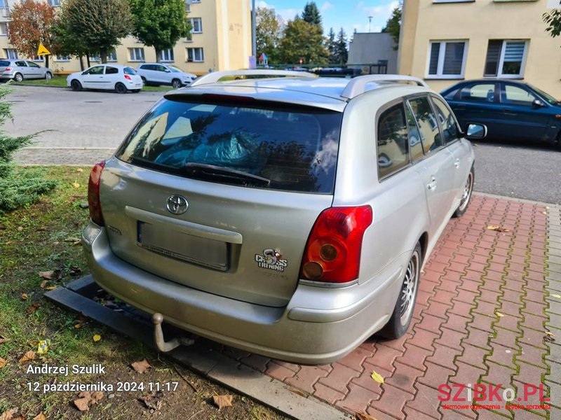 2003' Toyota Avensis photo #6