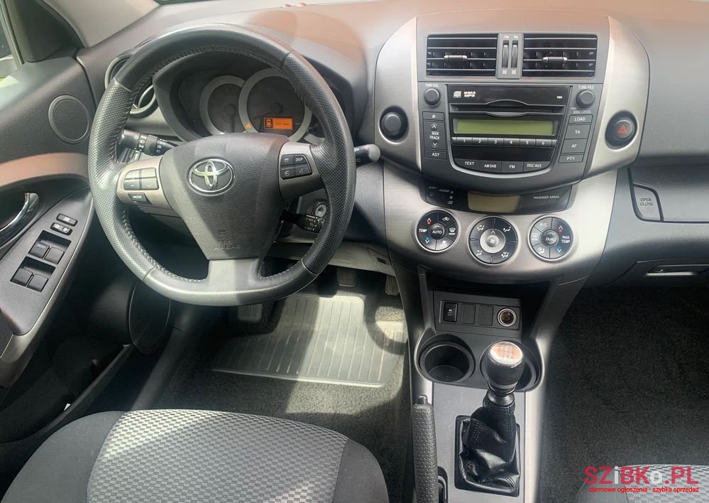 2010' Toyota RAV4 photo #6