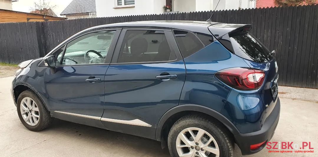 2020' Renault Captur photo #3