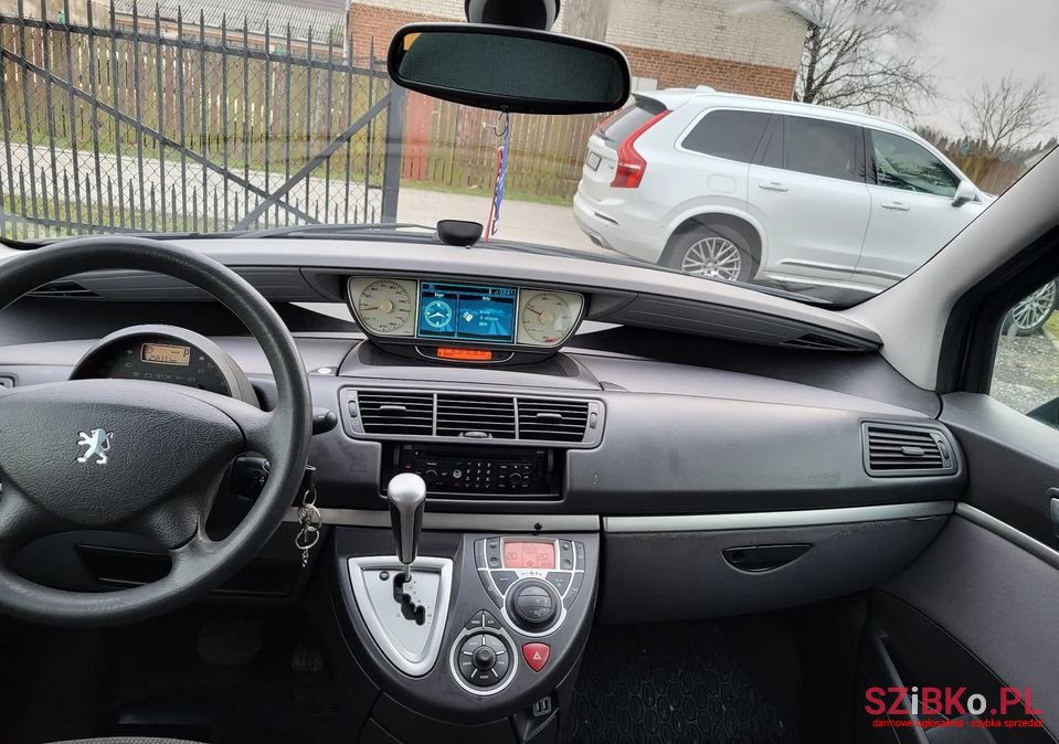 2005' Peugeot 807 photo #4