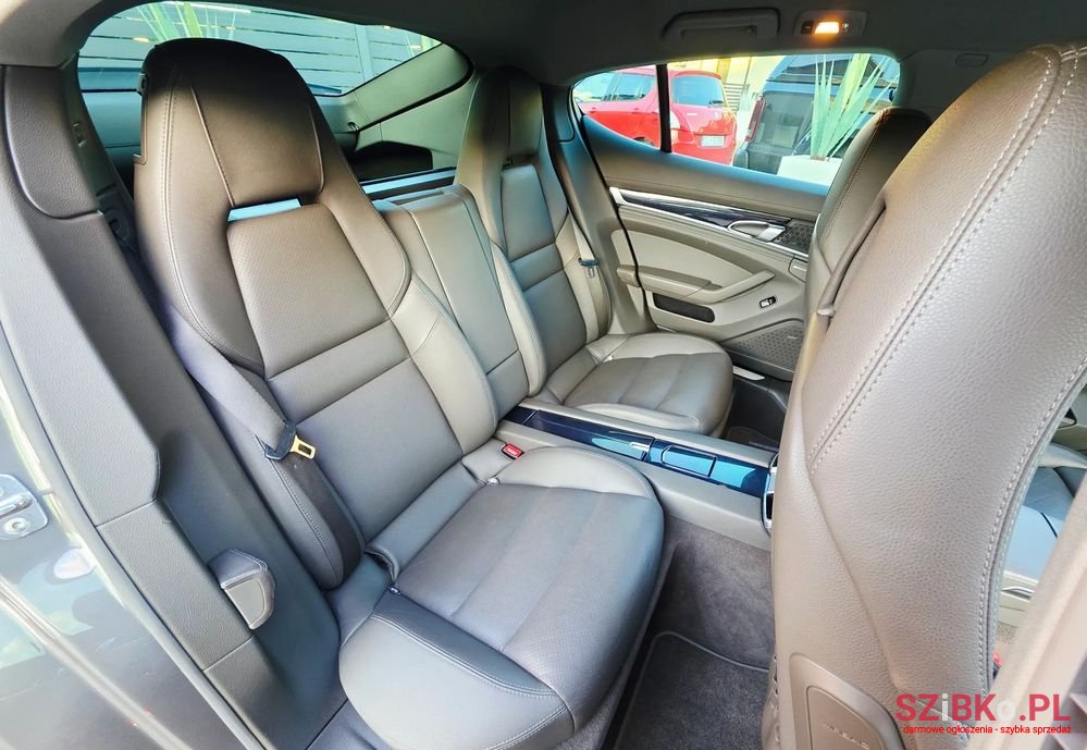 2014' Porsche Panamera Diesel photo #4