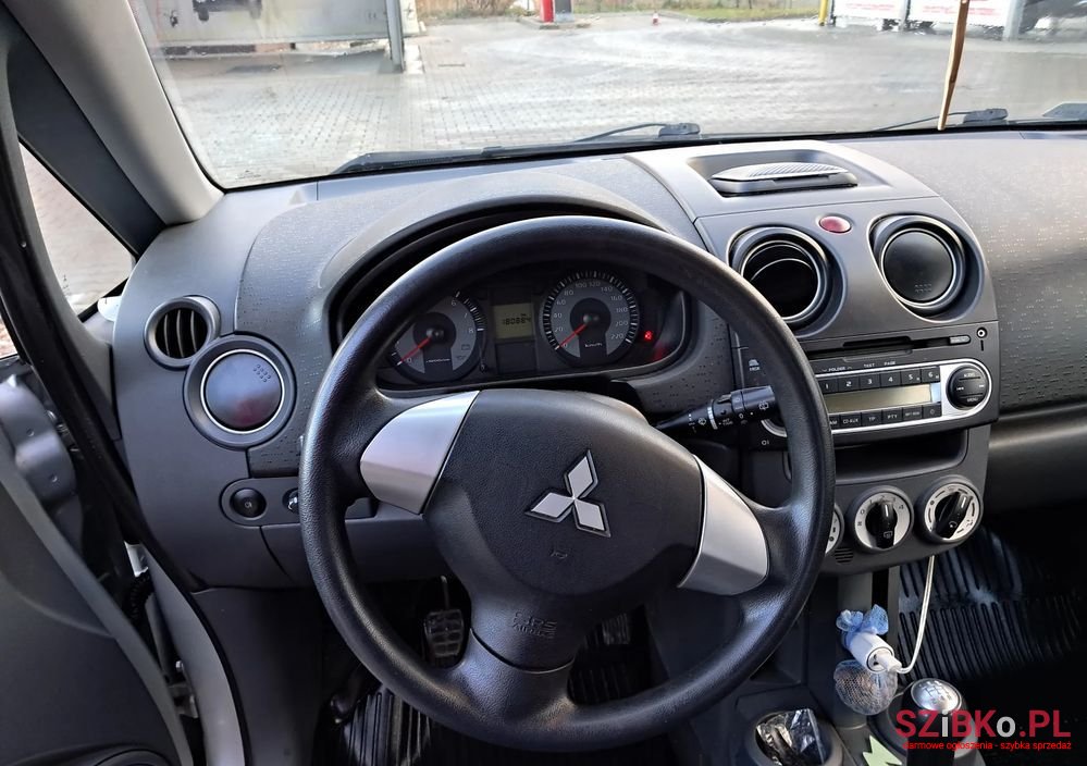 2009' Mitsubishi Colt 1.1 Cleartec Edition photo #4