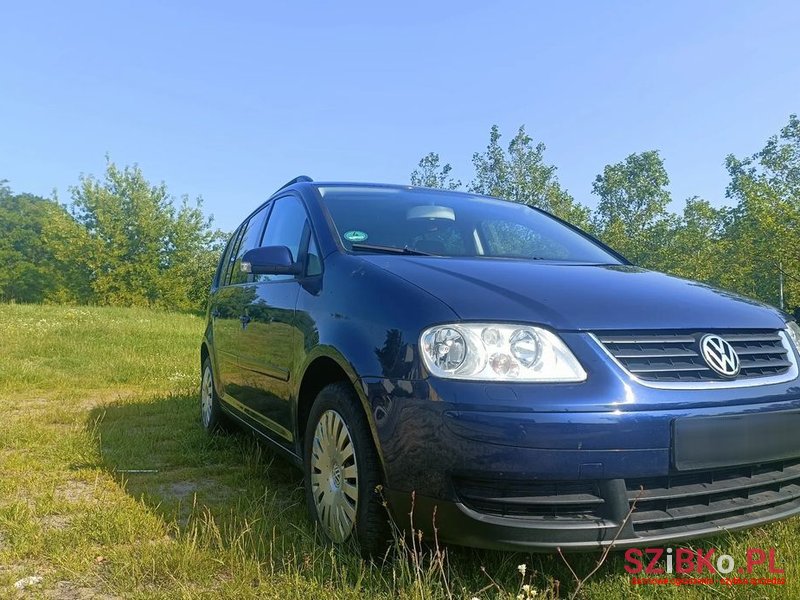 2006' Volkswagen Touran photo #3