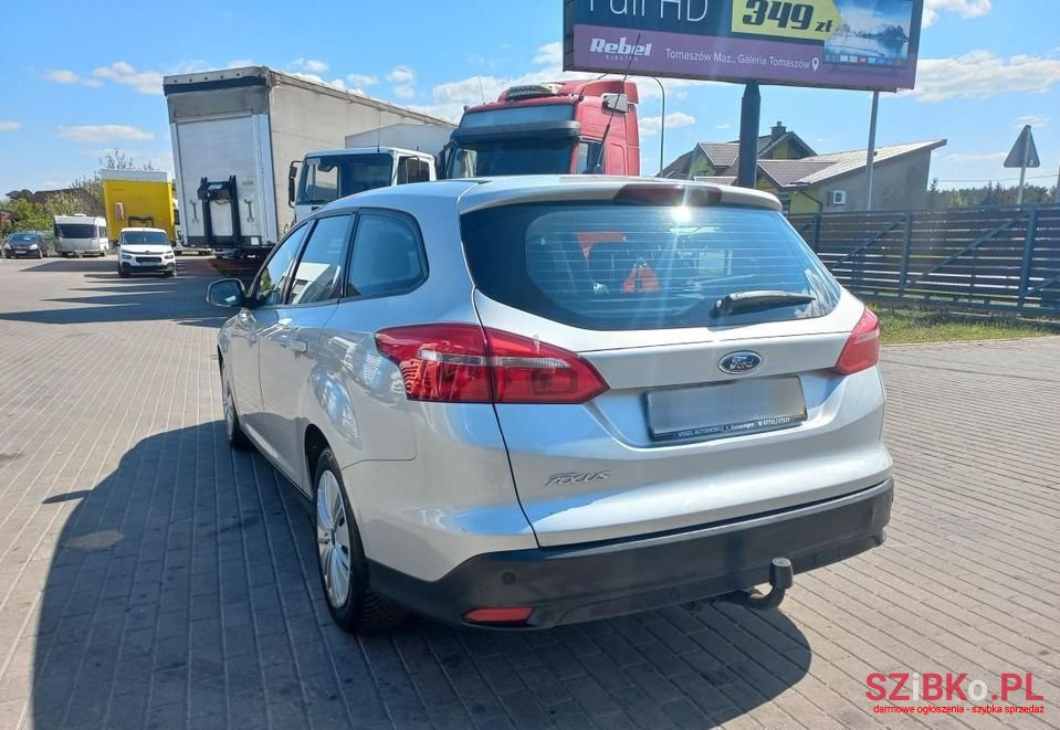 2016' Ford Focus photo #4