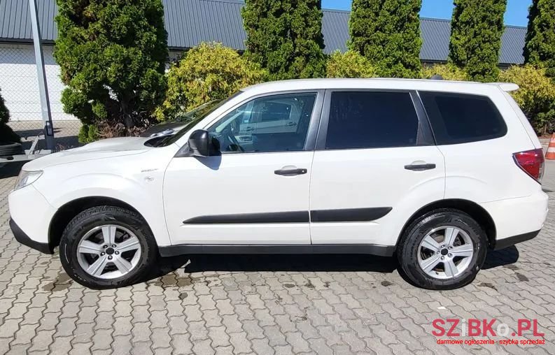 2011' Subaru Forester photo #1