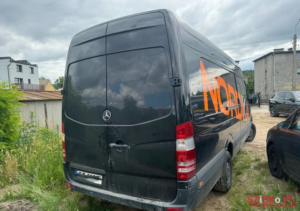 2009' Mercedes-Benz Sprinter photo #6