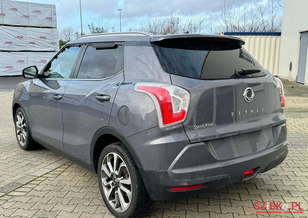 2015' SsangYong Tivoli photo #2