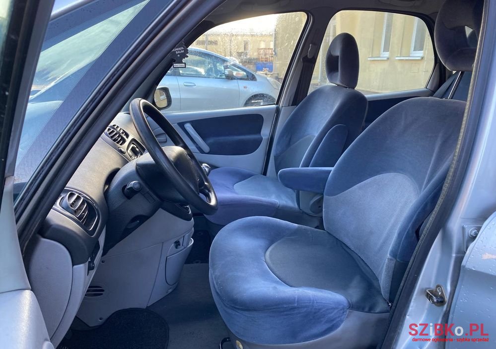 2006' Citroen Xsara Picasso 1.6 Hdi Style photo #6