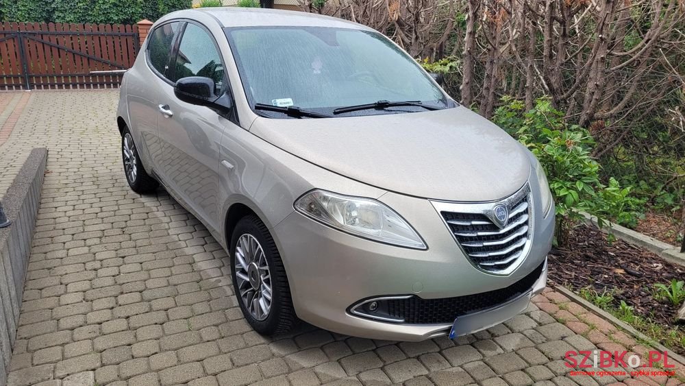 2011' Lancia Ypsilon 0.9 Gold S&S photo #1